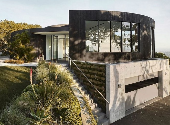 Feldman Architecture refurbished the Round House in northern California